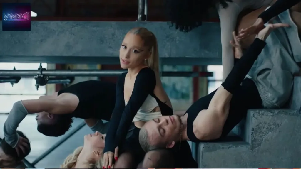 O Segredo por Trás de ‘yes, and?’ de Ariana Grande 7 Ariana Grande yes and